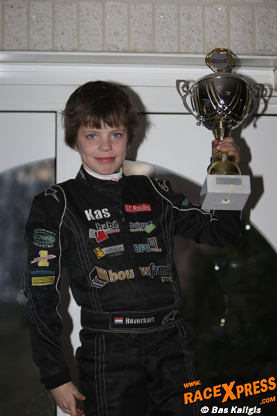 Kas Haverkort met grote beker